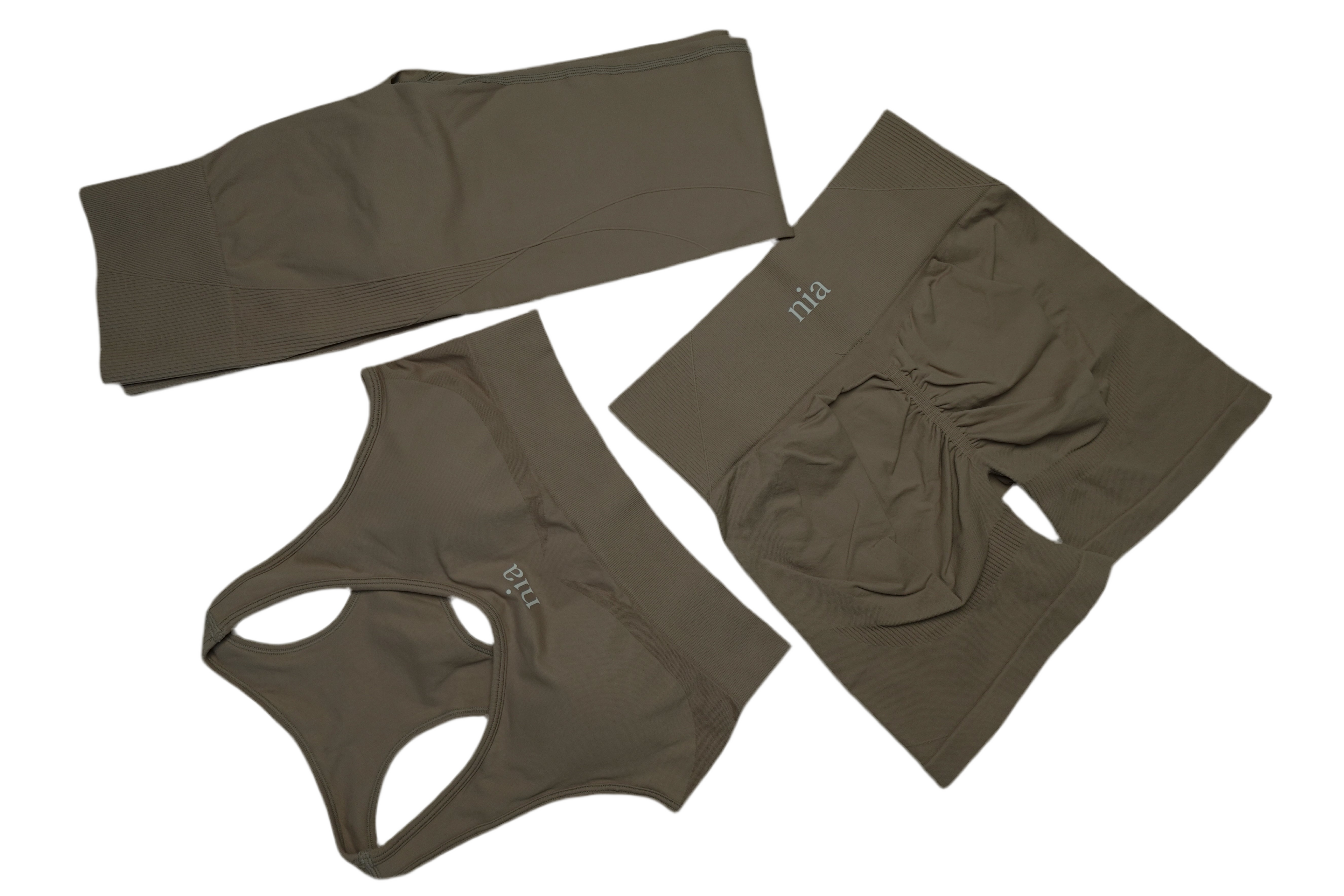 Nia Essence 3-Piece Set