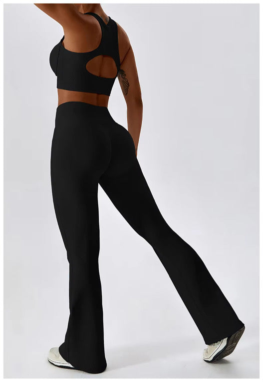nia essence 2-piece set